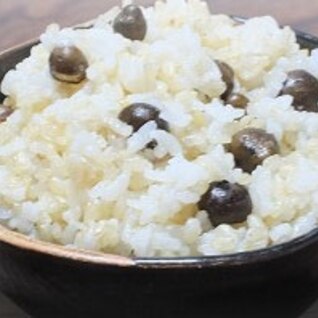 玄米ご飯の〝むかご〟ご飯